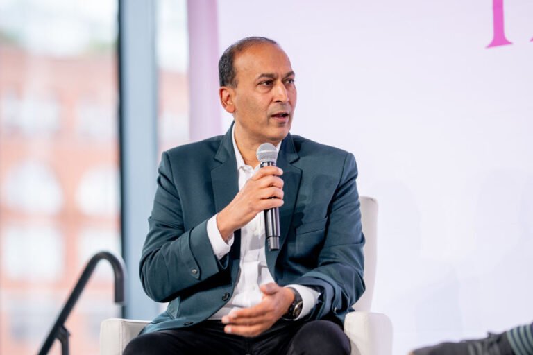 Poshmark CEO and founder to step down