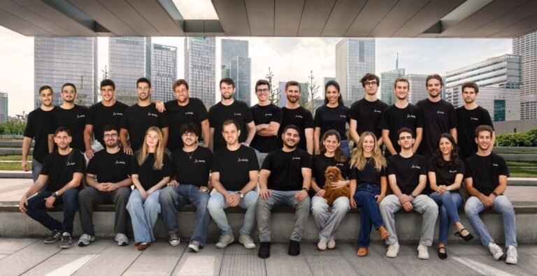 Tavily raises $25M to connect AI agents to the web