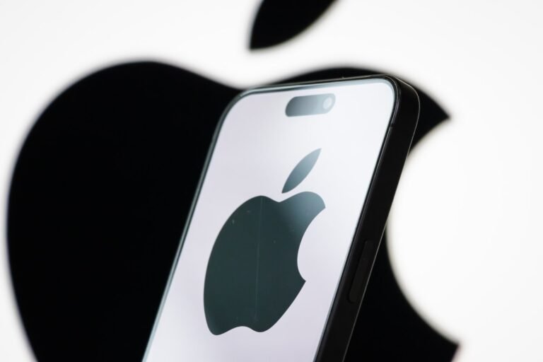 Apple to pay $250M to settle lawsuit over Siri’s delayed AI features